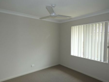 CENTRALLY LOCATED 4 BEDROOM FAMILY HOME - Photo 5