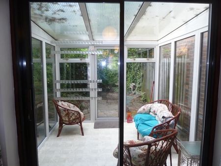 4 Bed Terraced House, Berkeley Close, SO15 - Photo 5