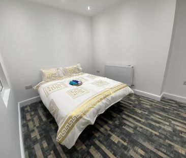 Compact Single - Photo 5