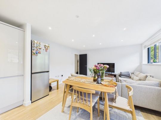 2 bedroom apartment to rent - Photo 1