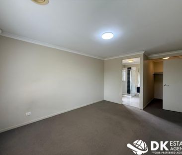 Spacious 4 Bedroom House - Photo 5