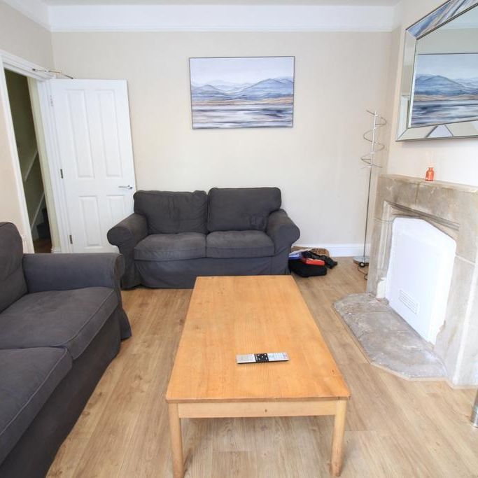 4 bedroom terraced house to rent - Photo 1