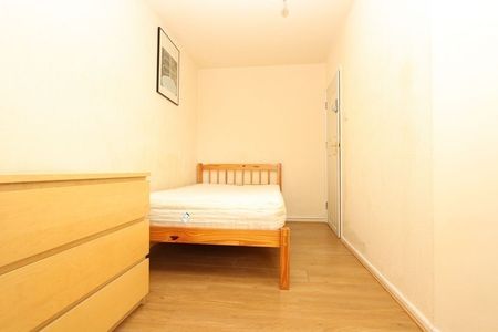 Room in a Shared Flat, Jenkinson House, E2 - Photo 4