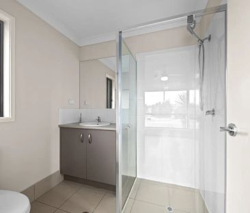 “Modern Family Home with Fresh Updates and Spacious Living!” - Photo 4