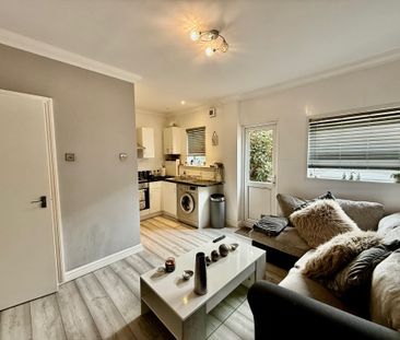 Alhambra Road, Southsea - Photo 3