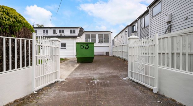 Room for Everyone - Photo 1