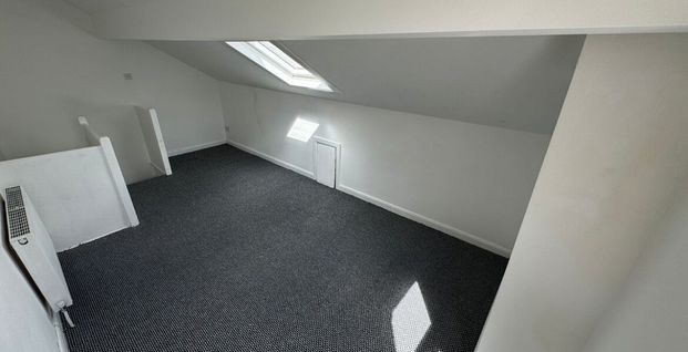 Marley Terrace, Leeds, LS11 8QS - Photo 1