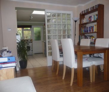 2 Bed Terraced House, Watlington Street, RG1 - Photo 2