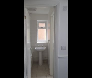 1 Bed Flat, Woodside Court, SO17 - Photo 1