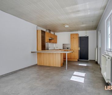 Instapklare woning met 3 SLKS, garage én grote zonnige tuin! - Foto 1