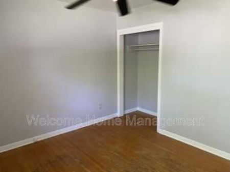 $2,195 / 4 br / 1 ba / - Photo 5