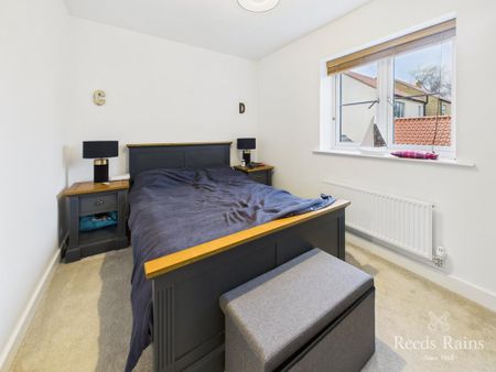 2 bedroom semi-detached house to rent - Photo 2