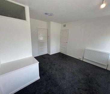 Fairhaven Green, Bradford, BD10 - Photo 4