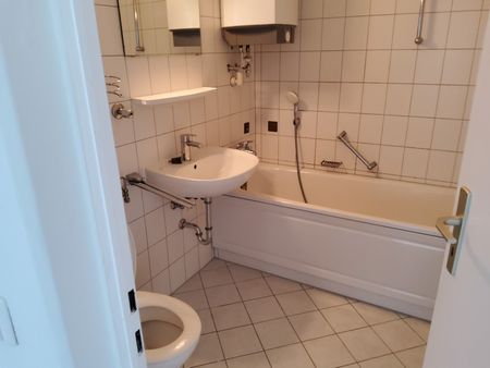 Mit dem Aufzug zur Wohnung // 7.OG Wohnung 3 - Mindestalter 50 Jahre - Photo 3