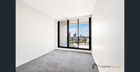 Brand New and Spacious Waterfront 2-Bedroom Apartments with unrestricted views – top levels - Photo 5