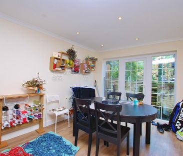 4 bedroom semi-detached house to rent - Photo 4