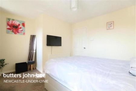 2 bedroom detached house to rent - Photo 4