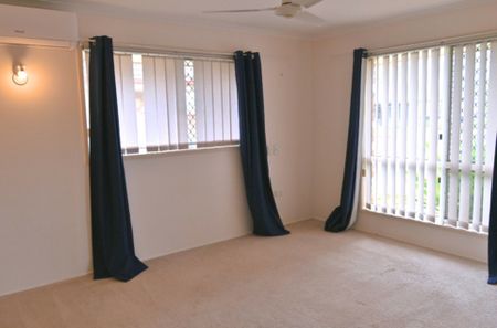 BRIGHT, COMFORTABLE & LOW-MAINTENANCE � YOUR IDEAL KEPNOCK HOME AWAITS - Photo 4