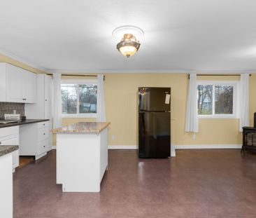 For Lease - 380 Gill Street, Orillia, Ontario - Photo 1