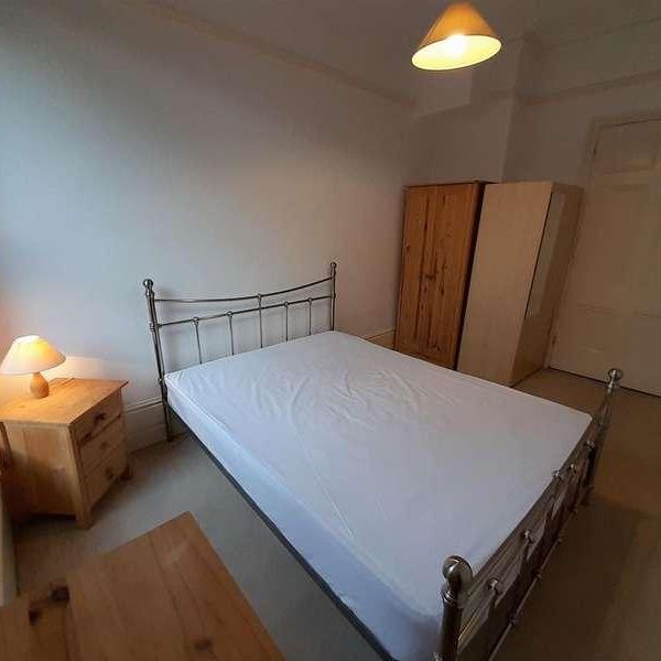 Venns Lane, HR1 - Photo 1