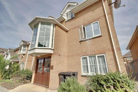 Claremont Road, Fratton, PO1 - Photo 5