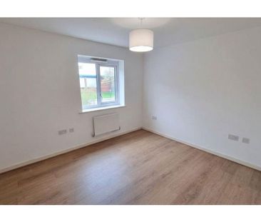 3 bedroom detached house to rent - Photo 3