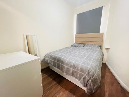 1beds Apartment - Photo 1