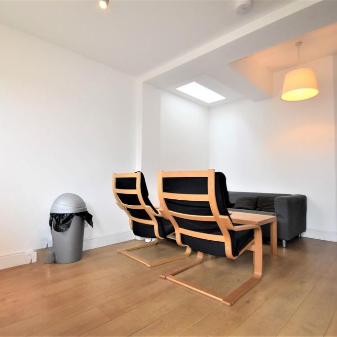 5 bedroom terraced house to rent - Photo 1