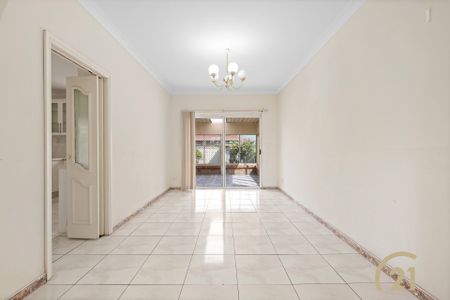 Five Bedroom&comma; Family Home&excl; - Photo 3