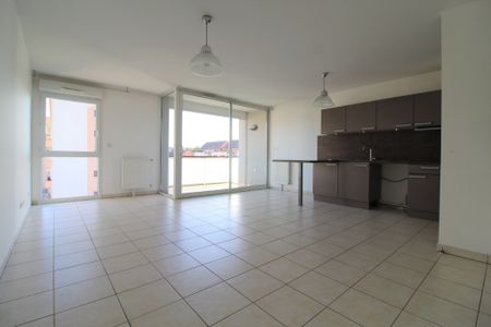 Location Appartement 5 pièces 91m² - Photo 2