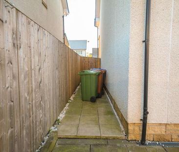 Learielaw View, Broxburn, West Lothian, EH52 - Photo 3