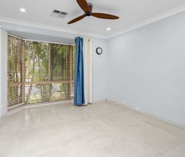 Family Home with Multiple Living Spaces in Schofields - Photo 2