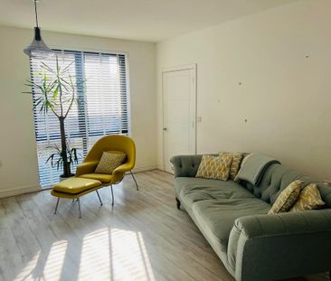 2 Bed Terraced House, Tryon Crescent, E9 - Photo 5