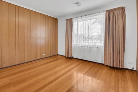 225 Dalton Road, Lalor VIC 3075 - Photo 5