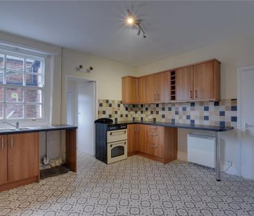 2 bedroom semi-detached house to rent - Photo 4