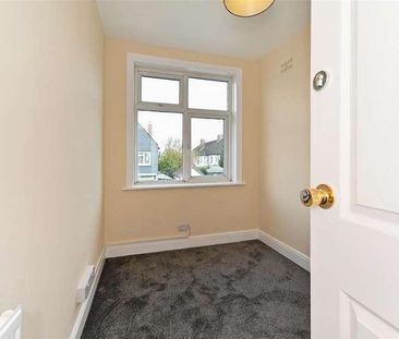 Burnham Avenue, Bognor Regis, PO21 - Photo 1