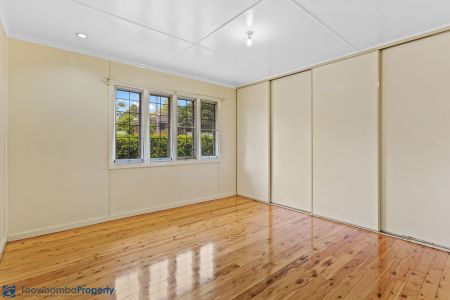 25 Rivett Street, 4350, South Toowoomba Qld - Photo 3