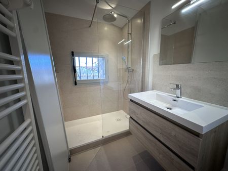 Location Appartement 1 pièce 48m² MONTPELLIER 34000 - Photo 5