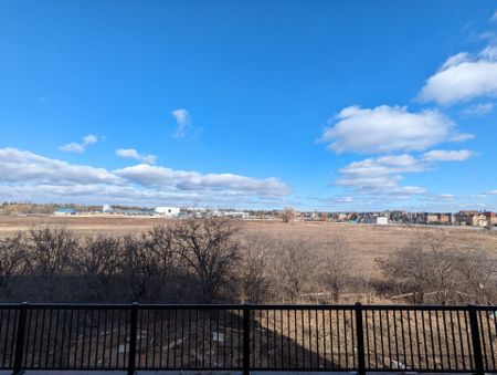 For Lease - 11 Steckley House Lane Unit# 408, Richmond Hill, Ontario - Photo 5