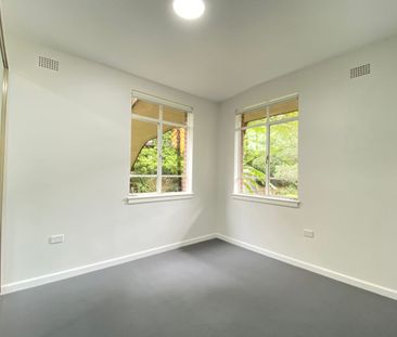 Over-sized Private Two Bedroom Apartment - Photo 2