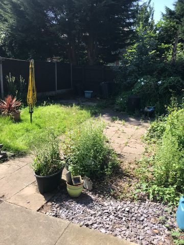 3 Bed End Terrace, Hob Moor Road, B25 - Photo 2