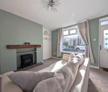 Rosebery Avenue, Shipley - Photo 1