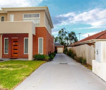 3 / 5 Blackwood Drive, Hampton Park - Photo 2