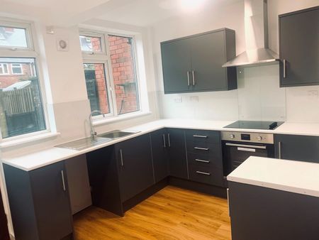 3 Bed Terraced House, Beauvale Road, NG2 - Photo 4