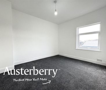 2 bedroom end of terrace house to rent - Photo 3