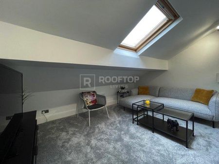 1 bedroom in a house share to rent - Photo 2