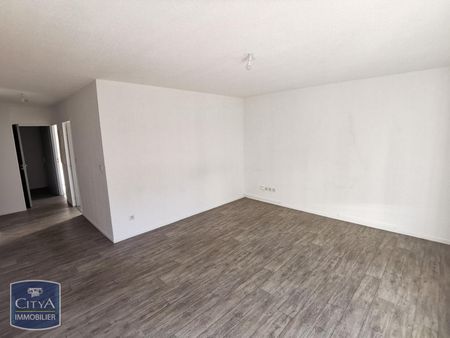 Location Appartement 3 pièces 63m² MONT DE MARSAN 40000 - Photo 2