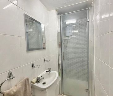 Russell Street - Photo 4