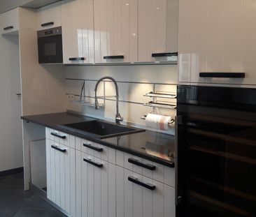 location Appartement T5 DE 97.26m² À TRAPPES - Photo 4