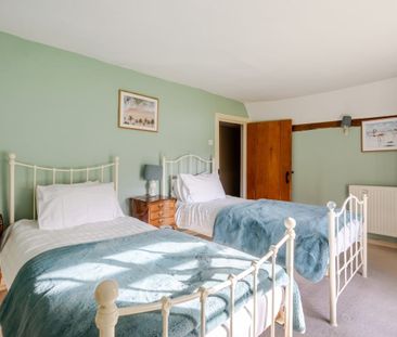 5 bedroom semi-detached house to rent - Photo 5